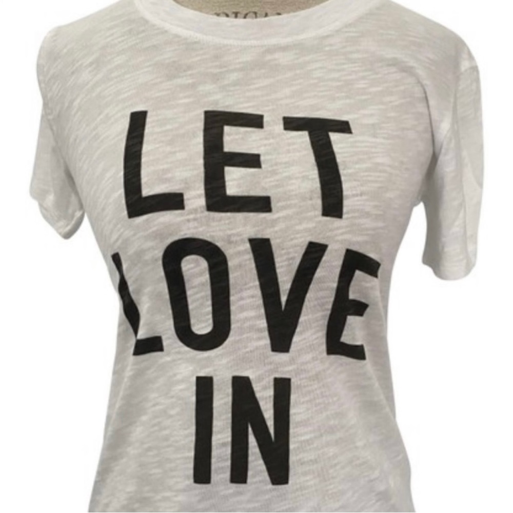 NEW 🌹”LET LOVE IN” Soft Tee 🌹LAST Small Available